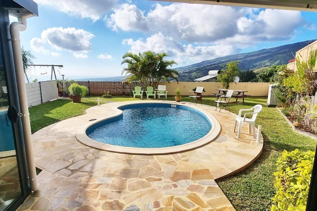 Bungalow Des Pensees Piscine Chauffee 28° Σαιν-Ντενί Εξωτερικό φωτογραφία